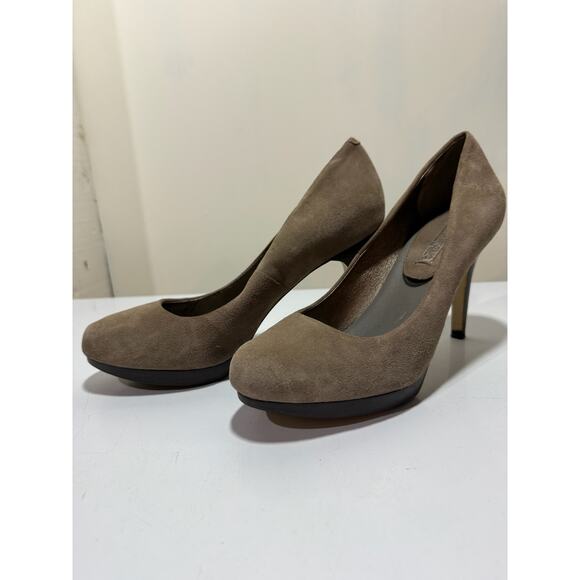 Banana Republic taupe suede heels women size 8.5 - Picture 2 of 10